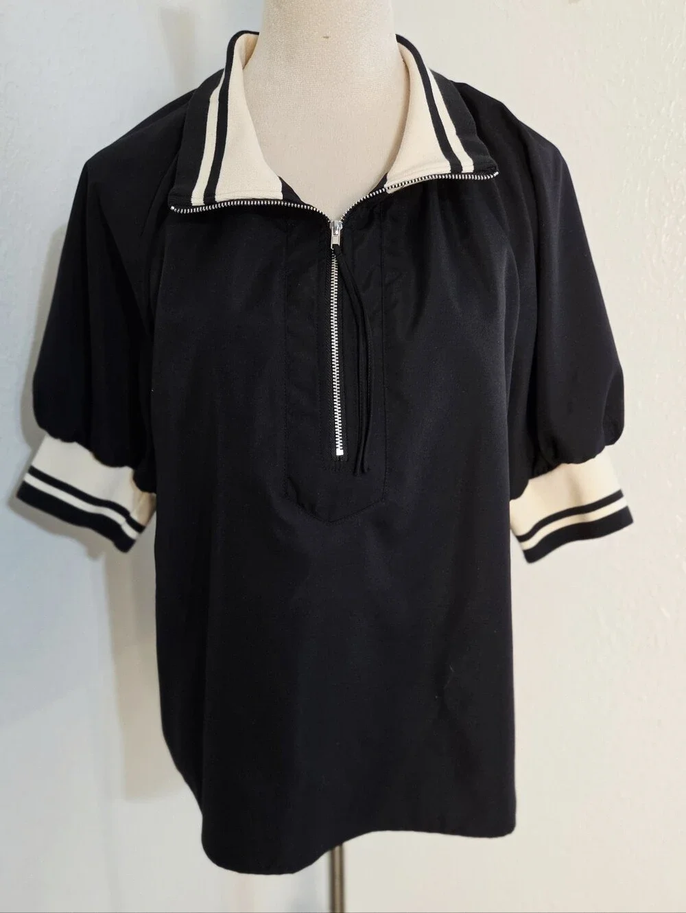 Black & Beige Pippa Blouse, Short Puff Sleeve Zip-Front with Pull Tie Size Large